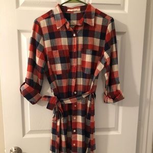 Plaid dress, tie at waist